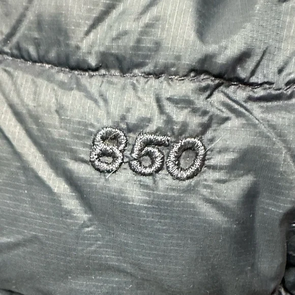 L.L. Bean Womens  Ultralight 850 Down Hooded Coat Jacket Three-Quarter Length XS - Picture 3 of 5